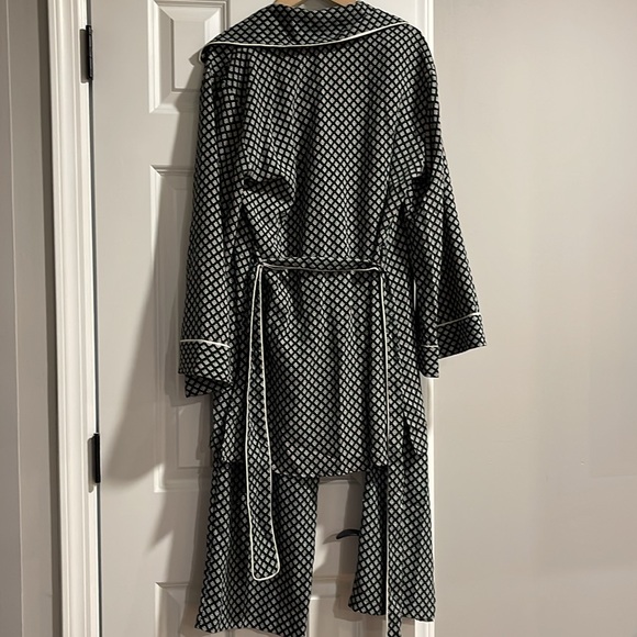 Victoria’s Secret PJ set - Picture 4 of 9